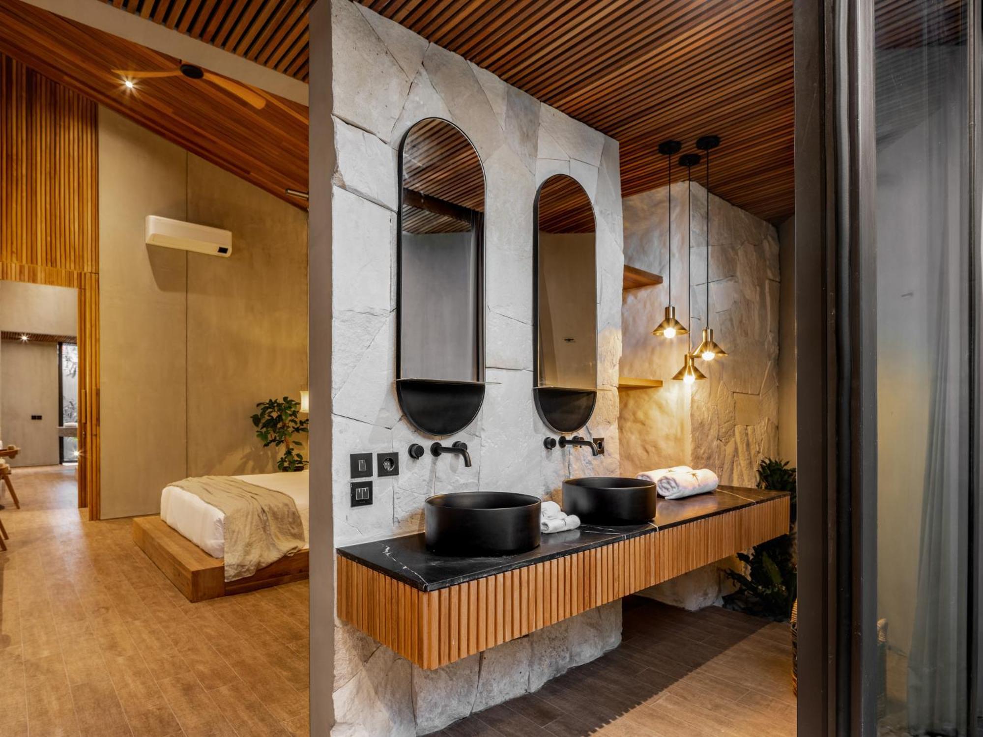 Villa Levante Bali By House Of Winds - Tropical Oasis Near Canggu Kerobokan  Exterior photo